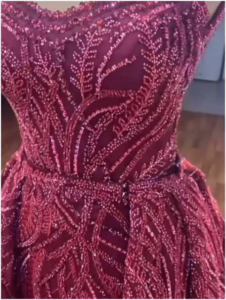 G21-118 Borgoña Vestido de compromiso recto de encaje