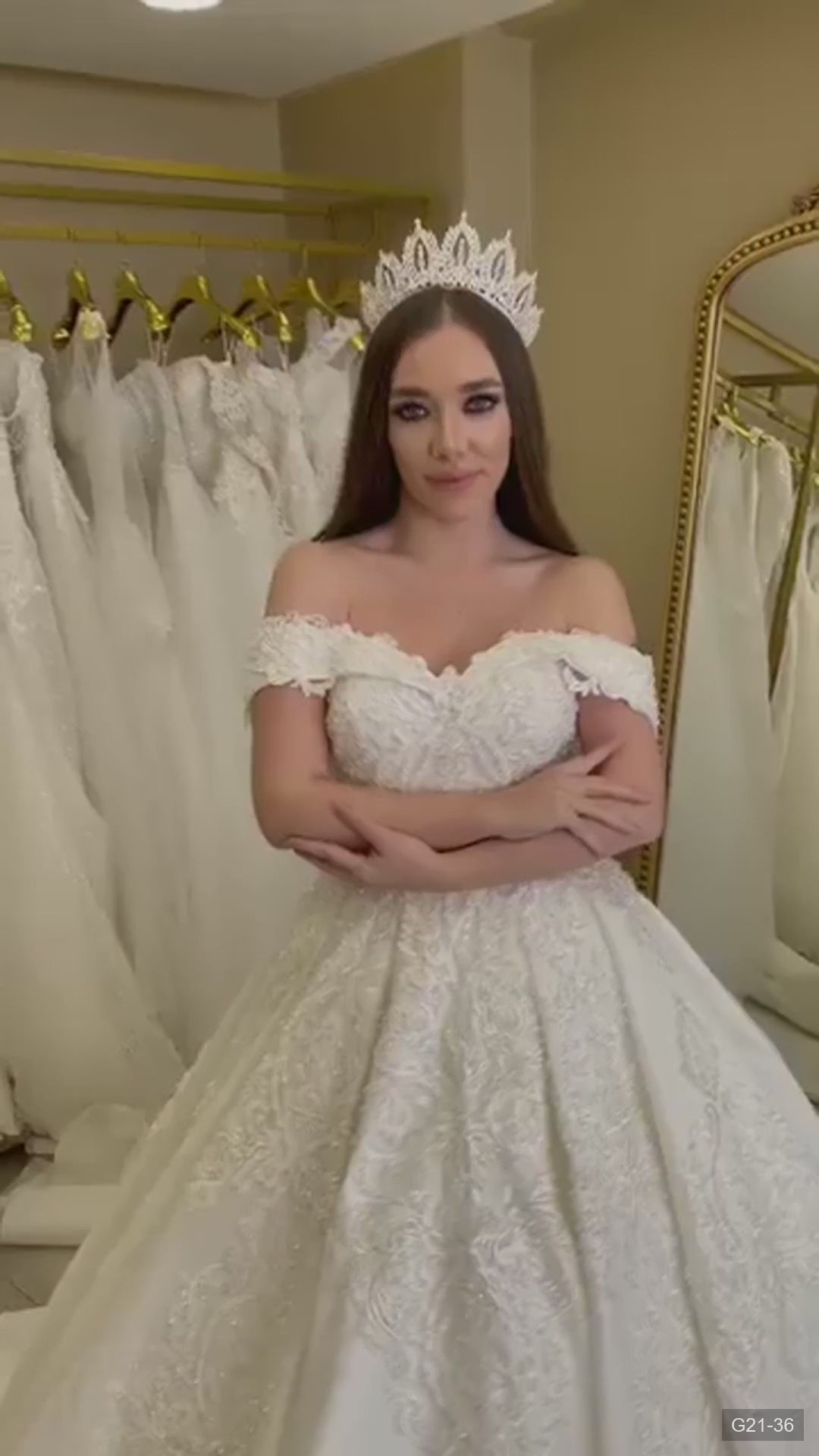 G21-036 Marfil Vestido princesa Encaje Vestido de novia con hombros descubiertos con cola capilla
