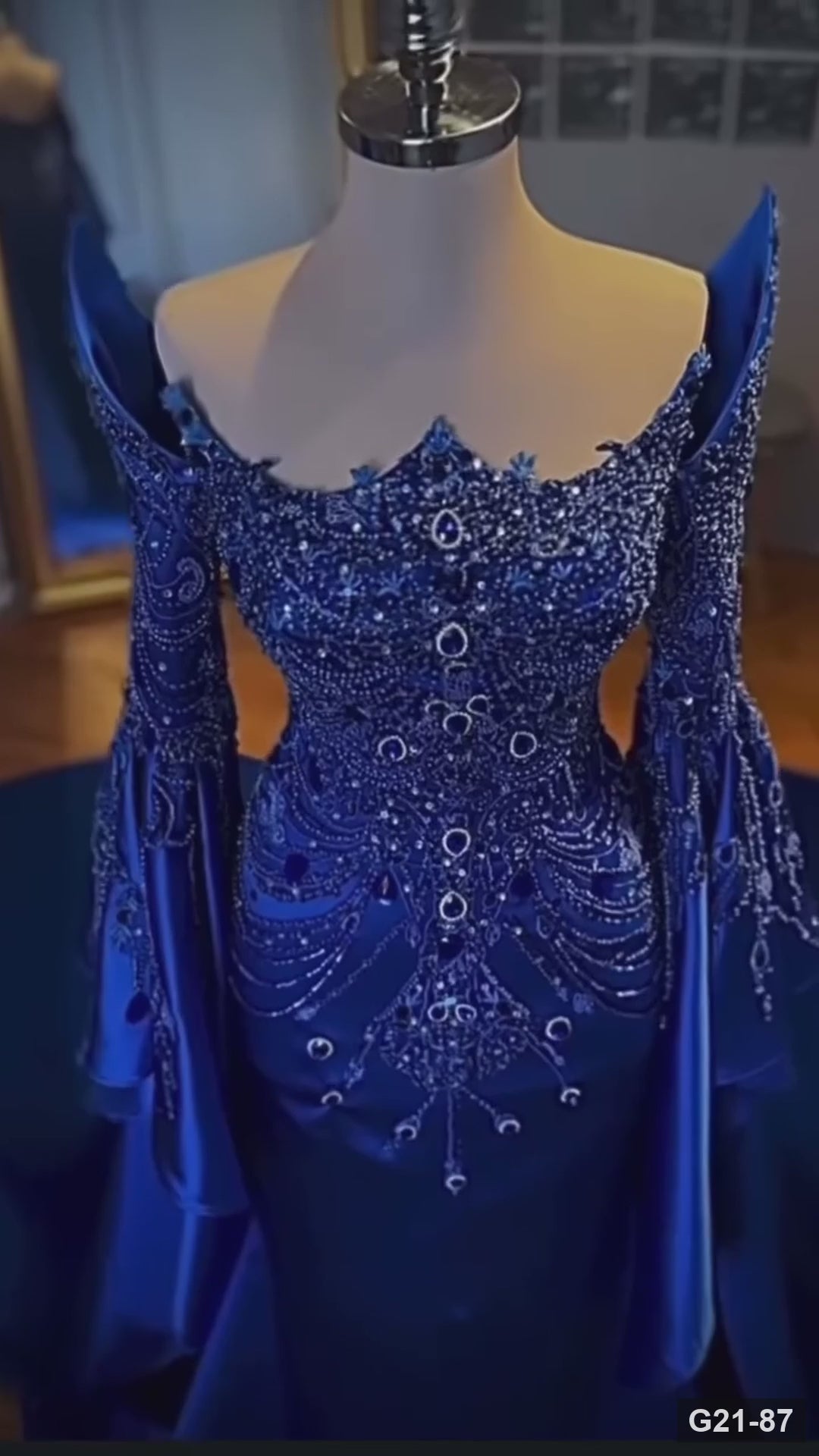 G21-087 Azul royal Vestido de compromiso recto de encaje