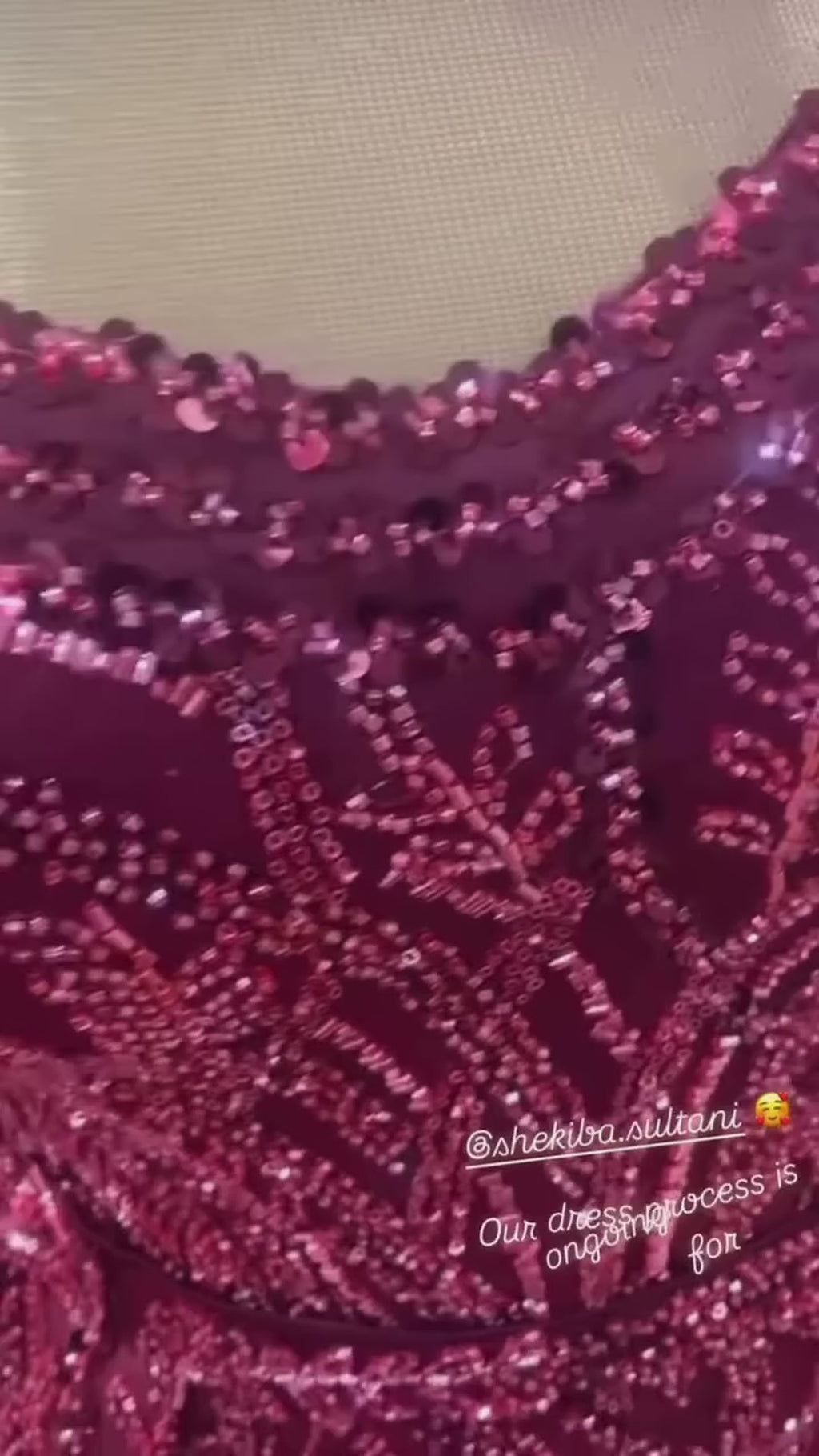 G21-118 Borgoña Vestido de compromiso recto de encaje