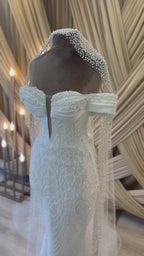 G21-061A - Vestido de novia princesa de encaje color champán
