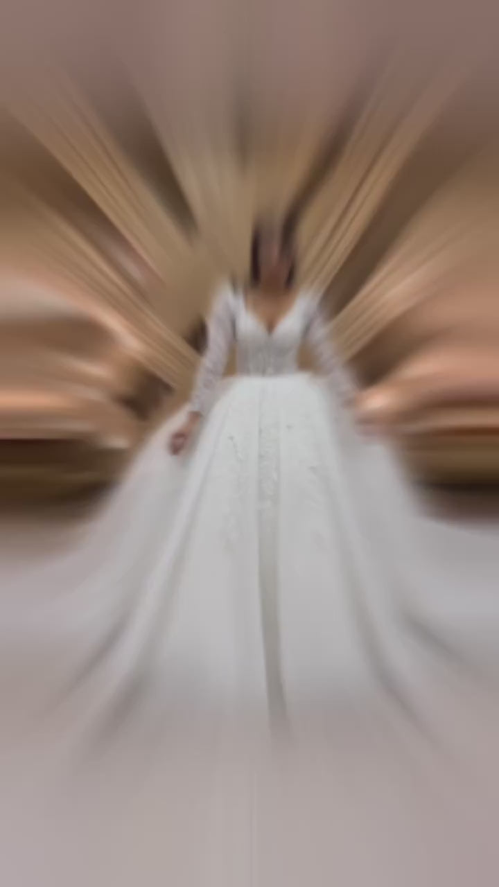G21-127A - Vestido de novia princesa adornado marfil