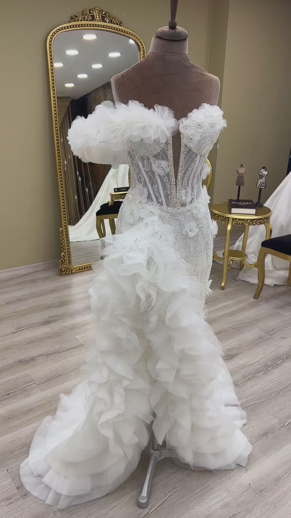 G21-060A - Vestido de novia princesa de encaje marfil