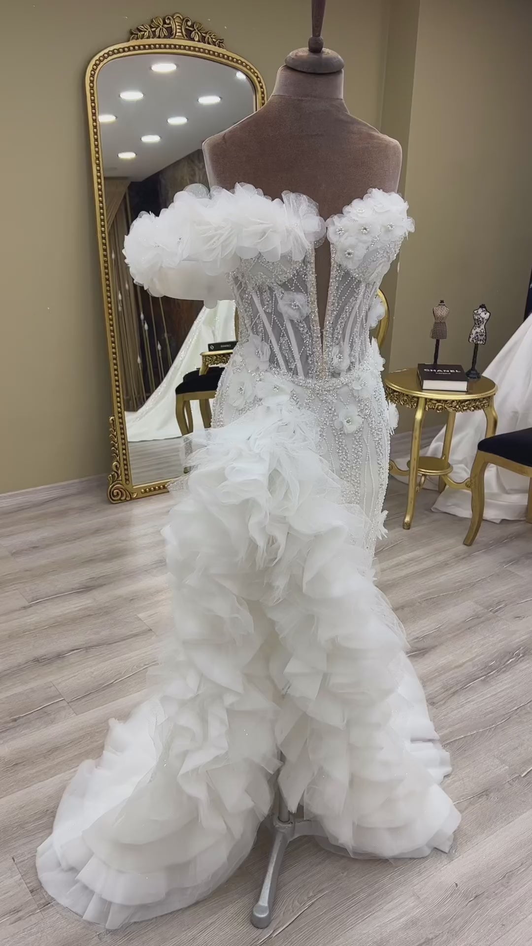 G21-060A - Vestido de novia princesa de encaje marfil