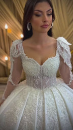 G21-078A - Vestido de novia princesa de encaje color champán con pedrería