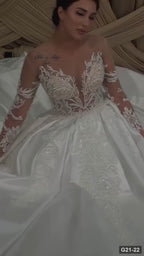 G21-022 Vestido de novia princesa de encaje marfil con cola capilla