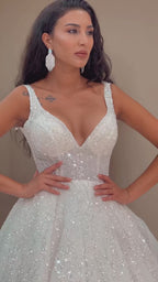G21-144A - Vestido de novia princesa de encaje marfil suave con pedrería