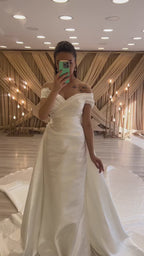 G21-093A - Vestido de novia princesa adornado marfil