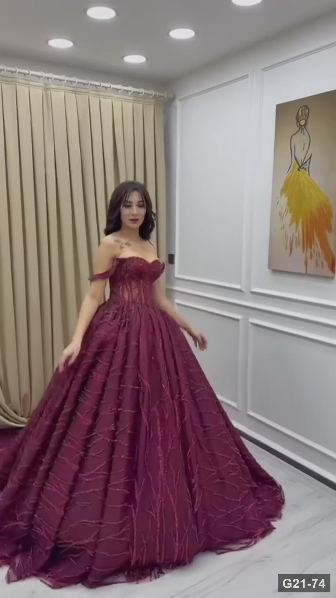 G21-074 Borgoña Vestido de compromiso princesa de tul con hombros descubiertos